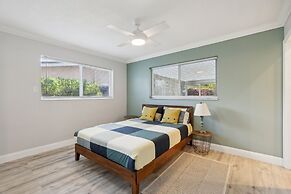 Private Villa With Pool And Sauna 5 Bedroom Home by RedAwning