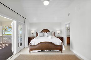 New Listing! Waterfront Villa W/ Boat Slip 3 Bedroom Townhouse by RedA