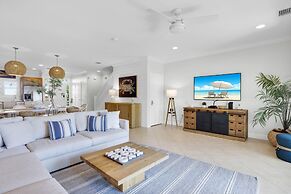 New Listing! Waterfront Villa W/ Boat Slip 3 Bedroom Townhouse by RedA