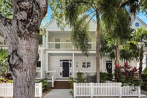 New Listing! Waterfront Villa W/ Boat Slip 3 Bedroom Townhouse by RedA