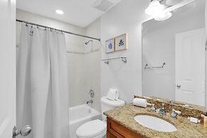 New Listing! Waterfront Villa W/ Boat Slip 3 Bedroom Townhouse by RedA