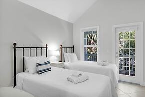 New Listing! Waterfront Villa W/ Boat Slip 3 Bedroom Townhouse by RedA