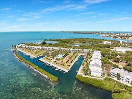 New Listing! Waterfront Villa W/ Boat Slip 3 Bedroom Townhouse by RedA