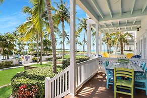 New Listing! Waterfront Villa W/ Boat Slip 3 Bedroom Townhouse by RedA