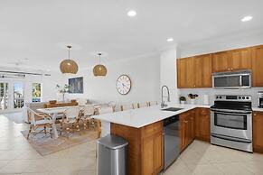 New Listing! Waterfront Villa W/ Boat Slip 3 Bedroom Townhouse by RedA