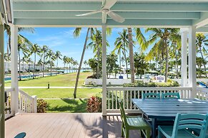 New Listing! Waterfront Villa W/ Boat Slip 3 Bedroom Townhouse by RedA