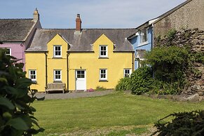 Lovely 2-bed Cottage in St Brides, Pembrokeshire