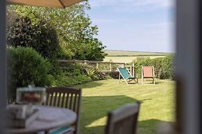 Lovely 2-bed Cottage in St Brides, Pembrokeshire