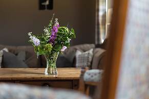 Lovely 2-bed Cottage in St Brides, Pembrokeshire