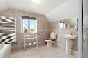 Lovely 2-bed Cottage in St Brides, Pembrokeshire