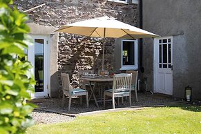 Lovely 2-bed Cottage in St Brides, Pembrokeshire