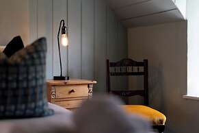 Lovely 2-bed Cottage in St Brides, Pembrokeshire