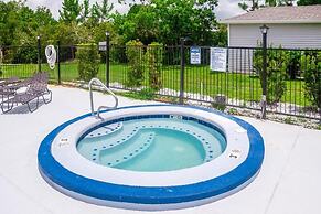 Charming Condo With Luxe Amenities Less Than 10 Minutes From the Beach