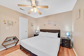 Charming Condo With Luxe Amenities Less Than 10 Minutes From the Beach