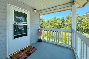 Charming Condo With Luxe Amenities Less Than 10 Minutes From the Beach