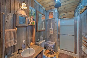 Secluded Powersville Cabin: 25 Mi to Lake Paho!
