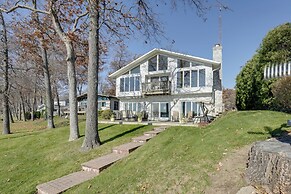 Lakeside Michigan Retreat w/ Boat Dock & Fireplace