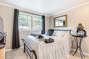 Redmond Home w/ Deck & Patio: 17 Mi to Seattle