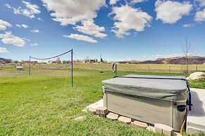 Sterling Home < 2 Mi to Palisade State Park!