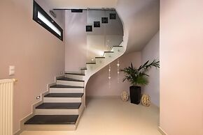 Villa Black White Dassia