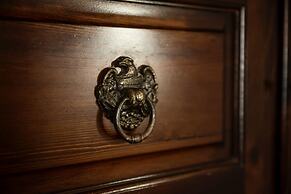 Trevi Fountain Apartment