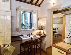 Trevi Fountain Apartment