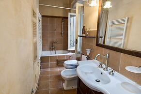 Trevi Fountain Apartment