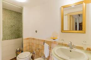 Trevi Fountain Apartment