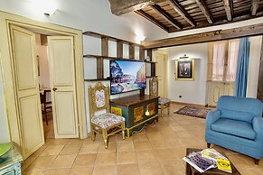 Trevi Fountain Apartment