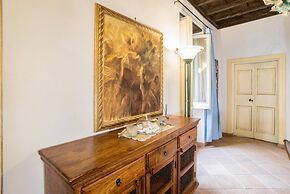 Trevi Fountain Apartment