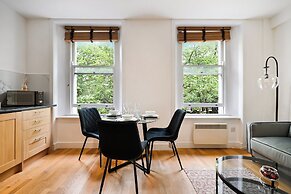 Avari Apartments – Gray’s Collection