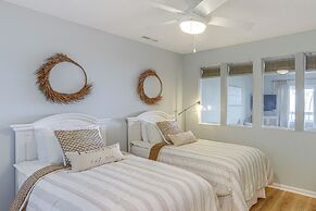 Huron Condo on Lake Erie w/ Balcony & Seating!