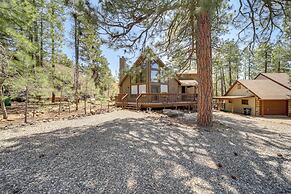 Family Friendly: Modern Cabin in Munds Park!