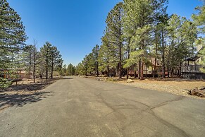 Family Friendly: Modern Cabin in Munds Park!
