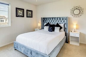 6 Mi to Dia: Denver Home w/ Fenced Yard & Fire Pit