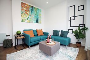 North Road New Luxe Flats with Parking