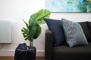 North Road New Luxe Flats with Parking