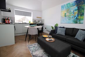 North Road New Luxe Flats with Parking