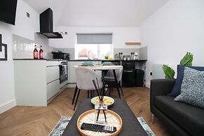 North Road New Luxe Flats with Parking