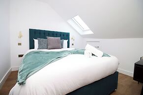 North Road New Luxe Flats with Parking