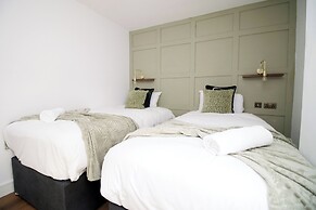 North Road New Luxe Flats with Parking