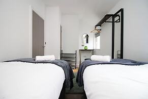 North Road New Luxe Flats with Parking