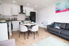 North Road New Luxe Flats with Parking