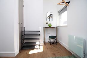 North Road New Luxe Flats with Parking