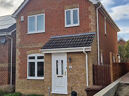 Captivating 3-bed House in Strood, Rochester Kent