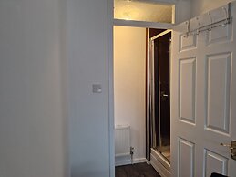 Captivating 3-bed House in Strood, Rochester Kent