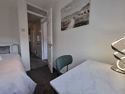 Captivating 3-bed House in Strood, Rochester Kent