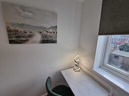 Captivating 3-bed House in Strood, Rochester Kent