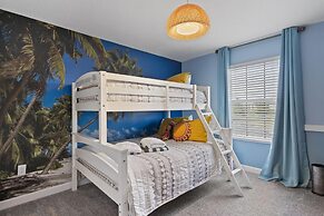 Charming Home With Themed Bedrooms Private Pool