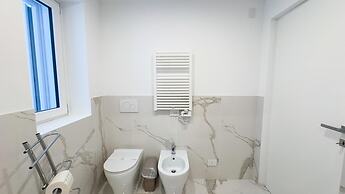 Seafront Modern Farmont Acquamarine Suite